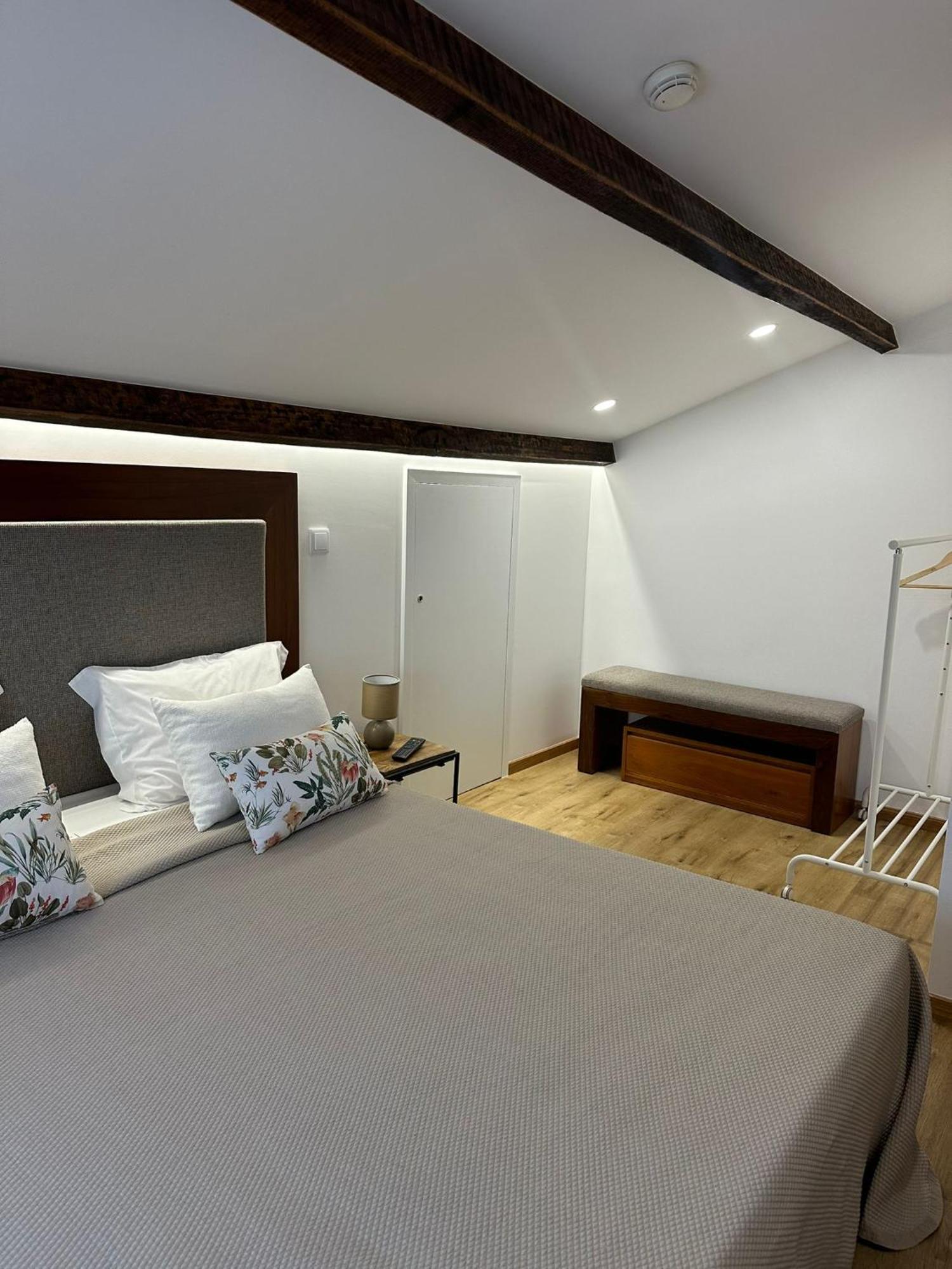Guest House Mj Povoa de Varzim Bagian luar foto